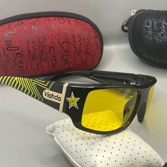 Two RockStar Model Sunglasses - Picture 2 of 10